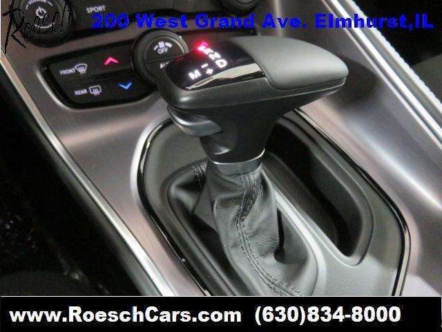 2017 Dodge Challenger SXT 2dr Coupe